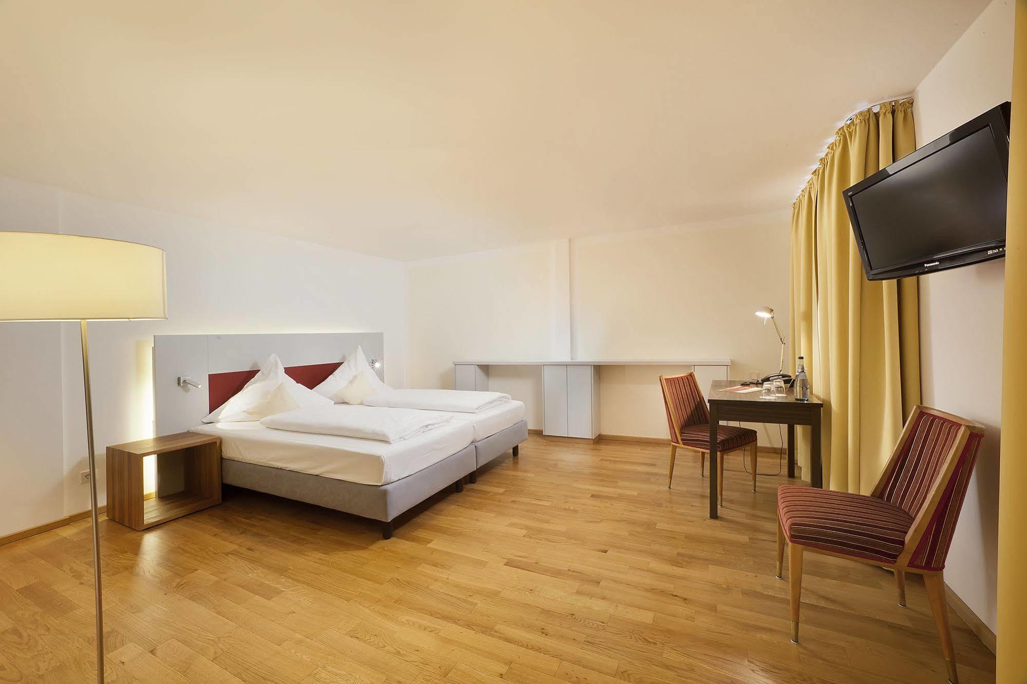 Akzent Brauerei Hotel Hirsch Ottobeuren Kültér fotó